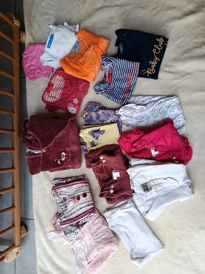 Lots vêtements bébé fille - photo numéro 2