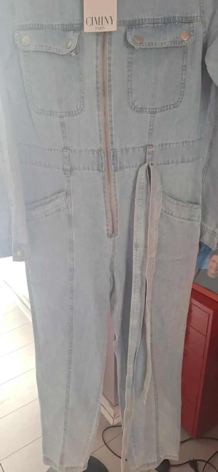 Combinaison pantalon jean neuve - photo numéro 3
