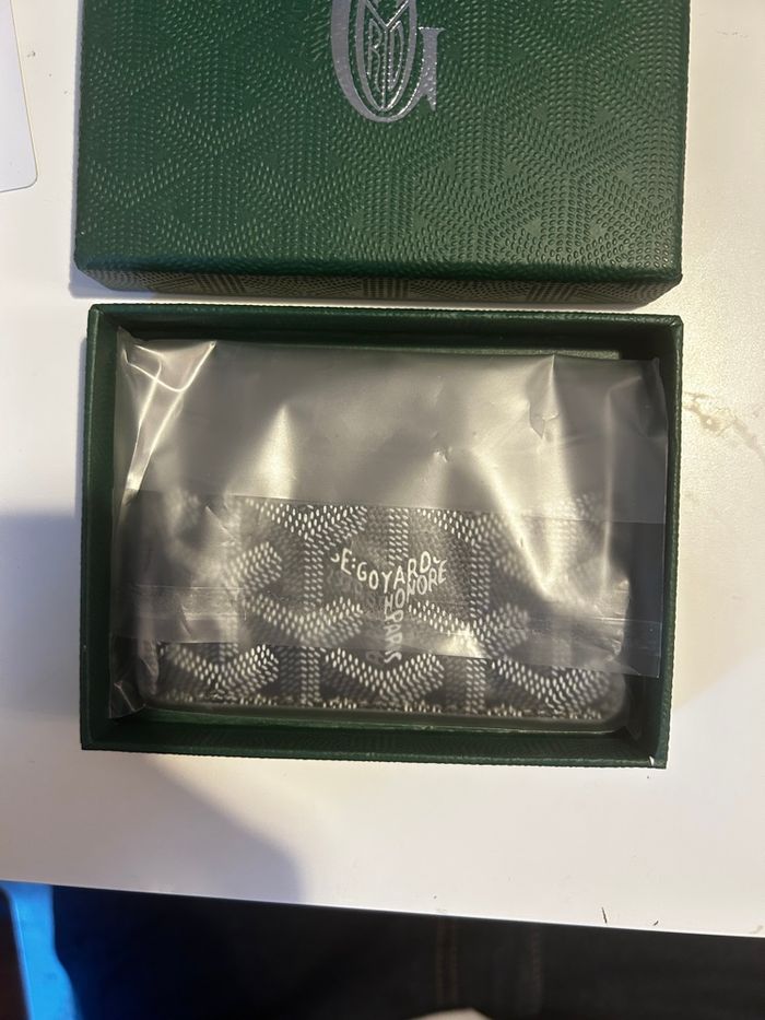 Porte carte goyard neuf couleur gris - photo numéro 1