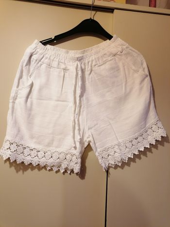 Short femme blanc 