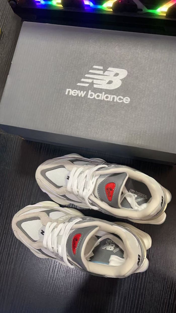 New Balance 9060 gris 39.5 - photo numéro 5