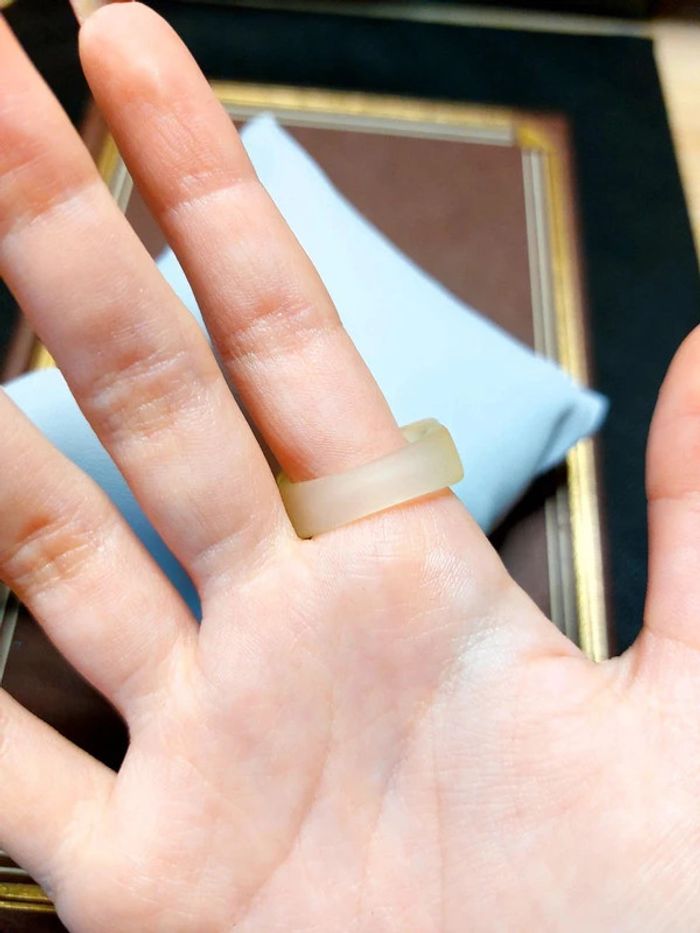 Magnifique bague couleur crème chromée avec strass blanc 00's - photo numéro 5