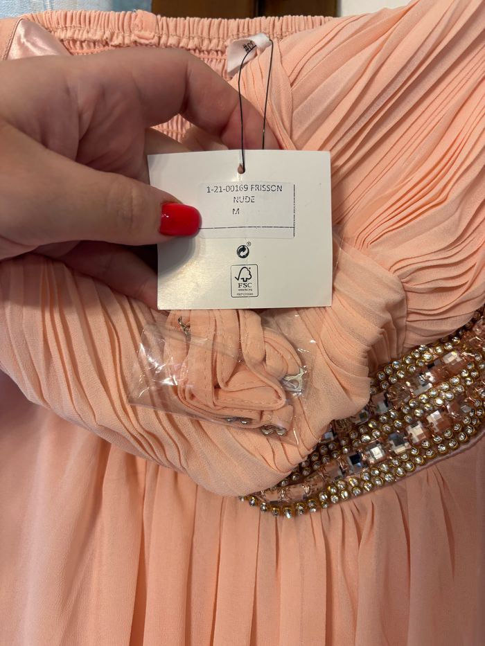 Robe de soirée neuve - photo numéro 2