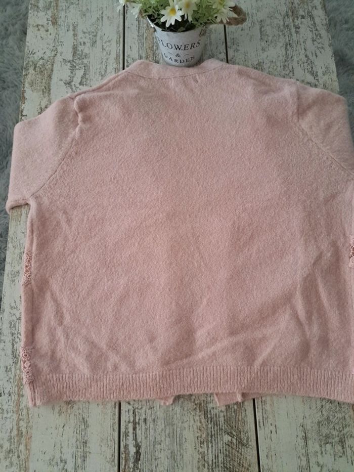 Veste rose avec de la dentelle - photo numéro 5