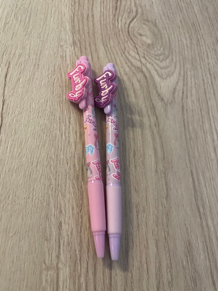 Lot de 2 stylos Furby neufs