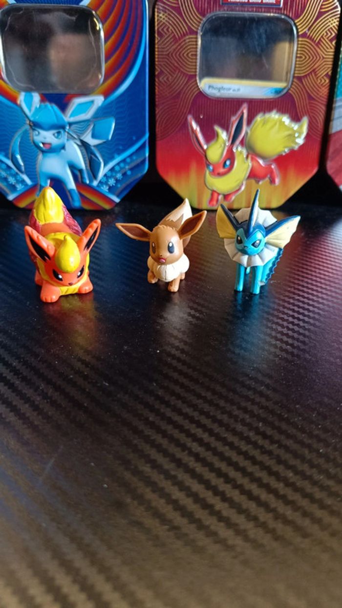 Lot figurine pokémon evolie