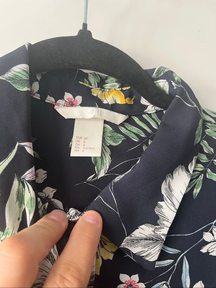 Chemise fleuri H&M taille 38 - photo numéro 5