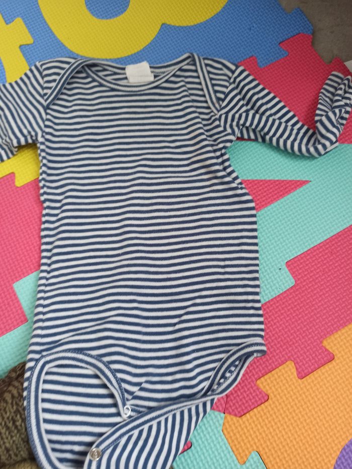 Lot 8 pièces salopette gilet veste bonnet 12 mois bodie - photo numéro 7