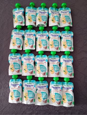 Nouveau Lot de 20 gourdes végétales bledina