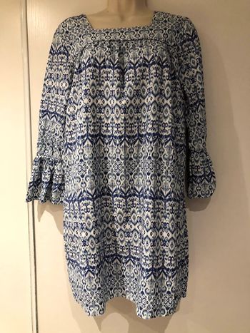 Teddy Smith  robe bleue blanche 16 ans/M/176