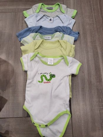 Lot 6 bodies 3 mois garçon