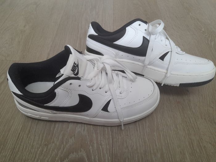 Je vend chaussur nike
