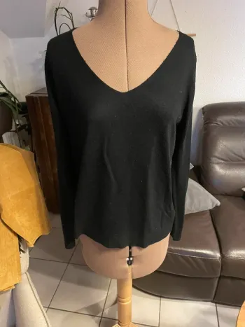 Pull femme col en V -T40 noir