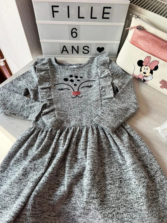 Mignonne robe pull palomino 6 ans