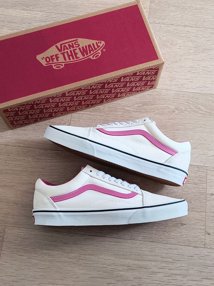 Baskets chaussures vans old skool taille 44 neuves - photo numéro 2