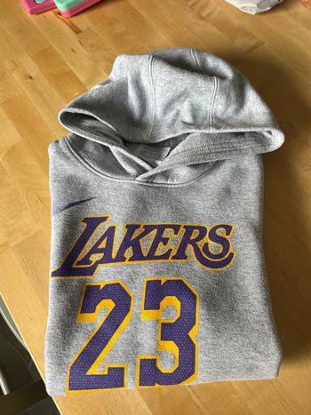 Sweat à capuche hoodie Nike basket nba