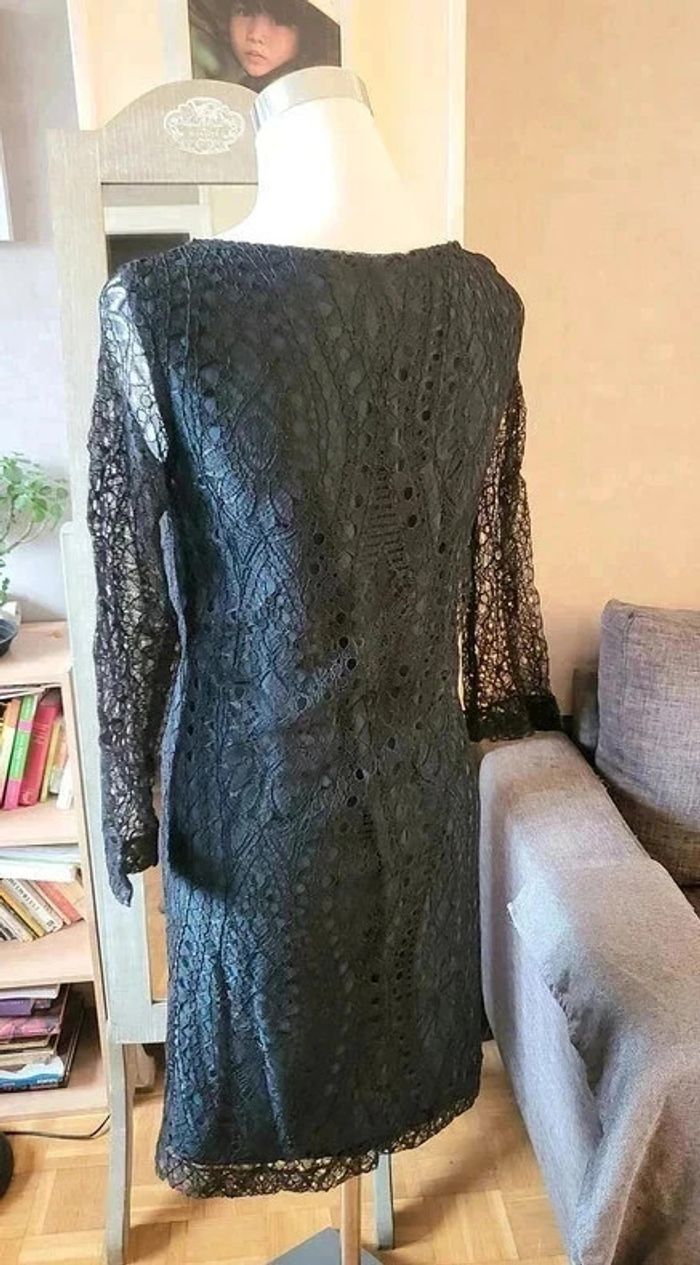Magnifique robe dentelle chic Tara Jarmon Taille 38 - photo numéro 3