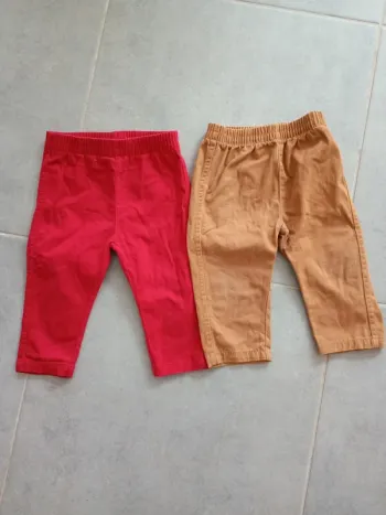 Lot de deux pantalons 12 mois