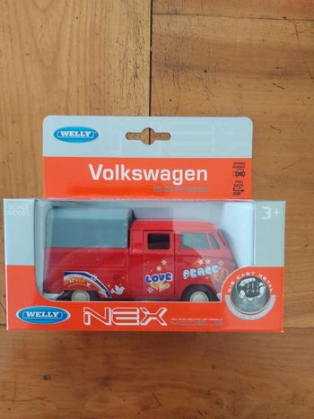 Volkswagen  T1  soft-top  - rouge  - place and love