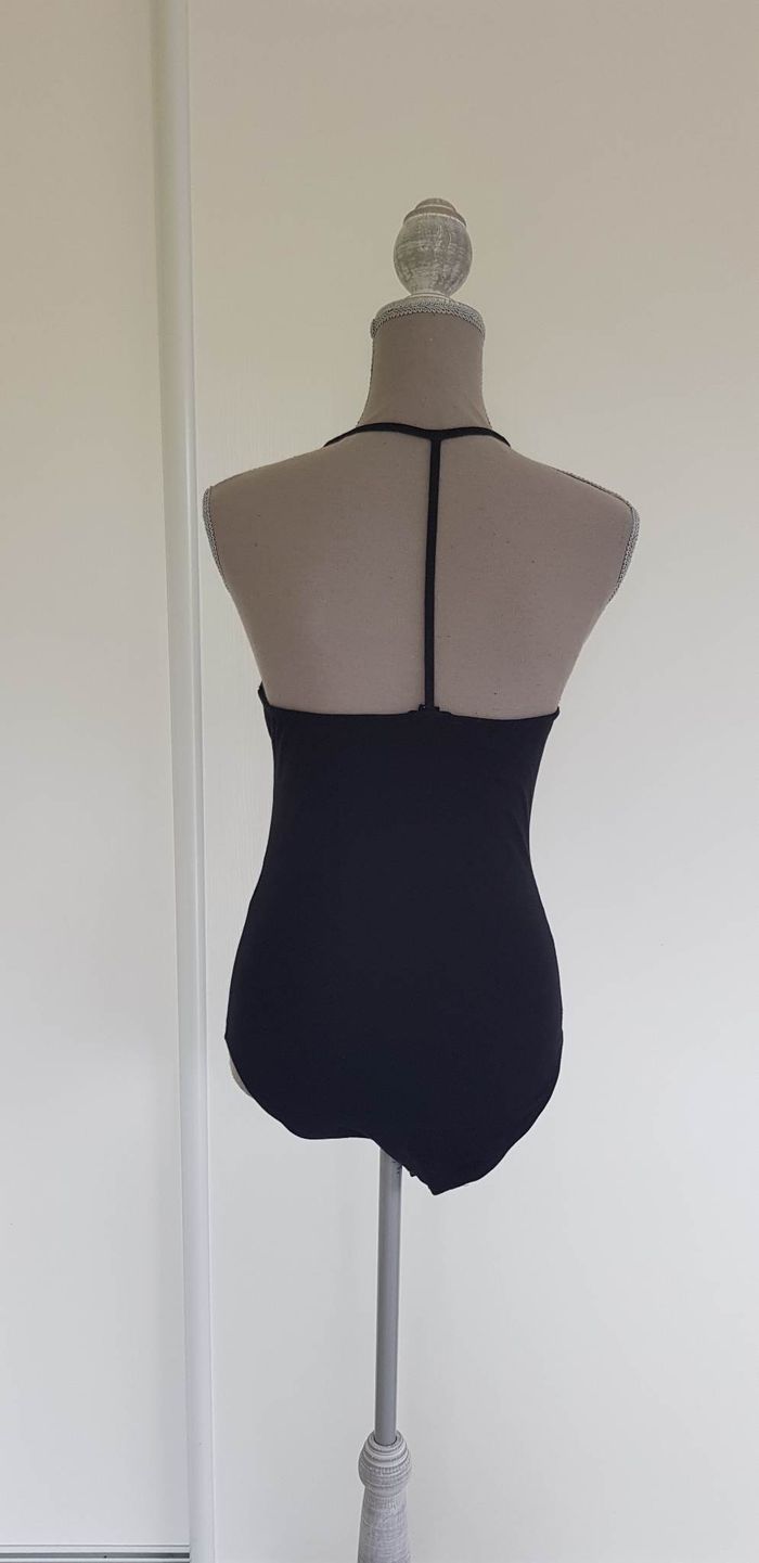 Body dos nu - photo numéro 3