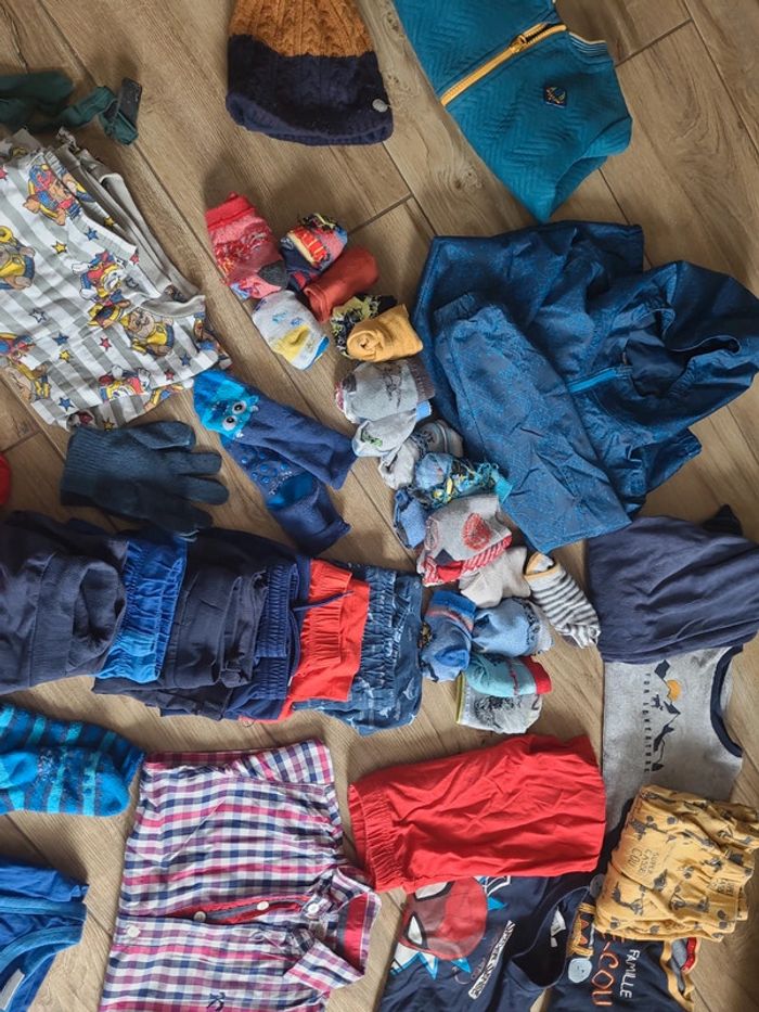 Lots vêtements 5 ans - photo numéro 3