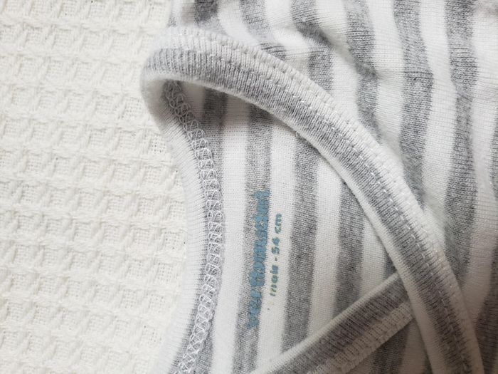 Lot de 4 bodies - photo numéro 3