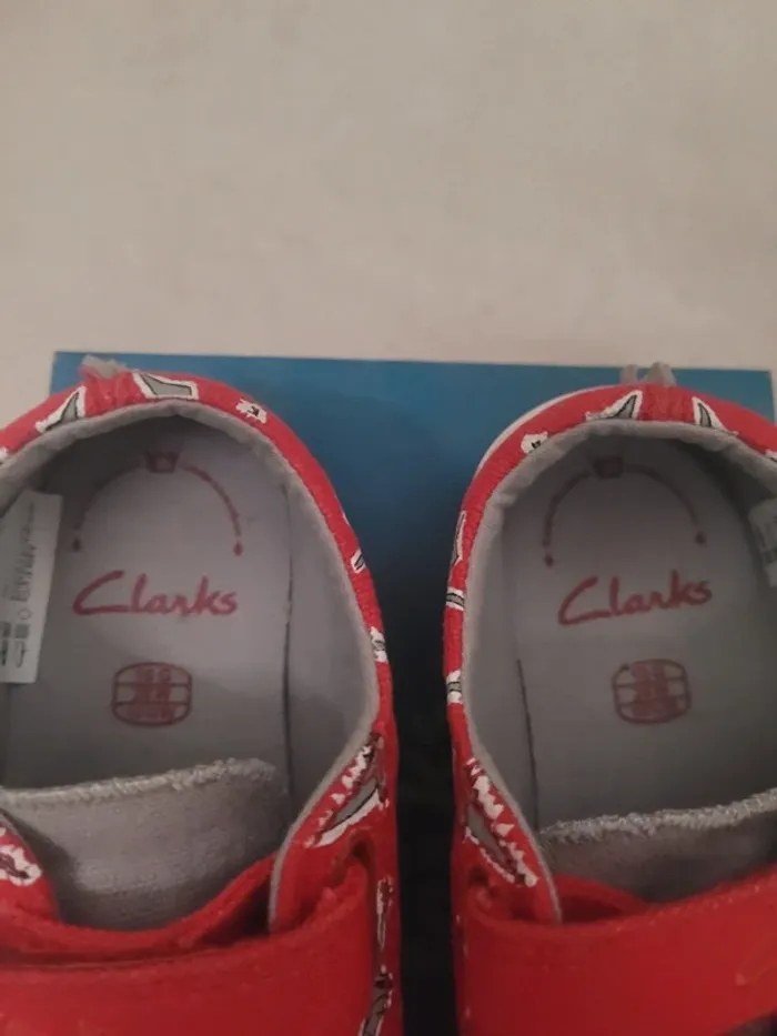 Baskets toile dinosaure clarks - photo numéro 2