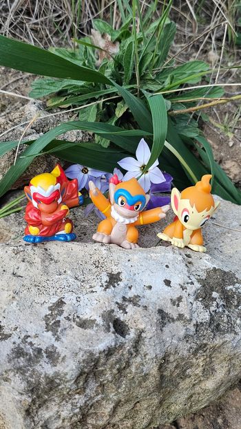 Super figurine Pokemon Nintendo finger puppet évolution Ouisticram chimpenfeu Simiabraz 