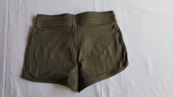 short en tissus vert kaki 8-10ans
