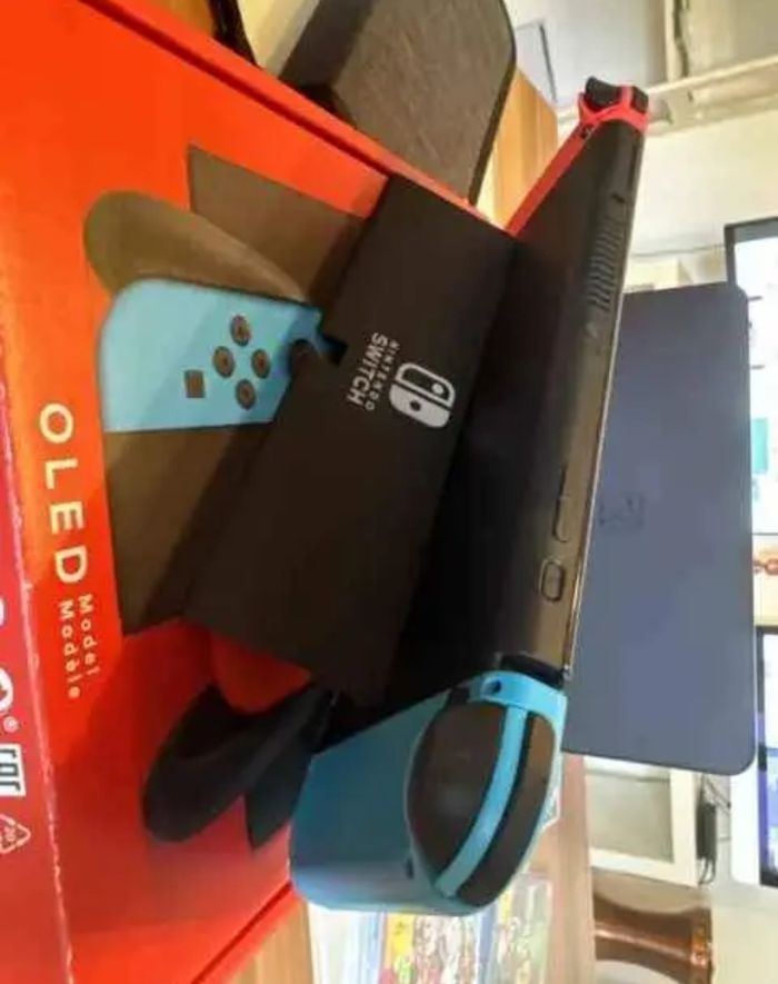Nintendo switch oled - photo numéro 7