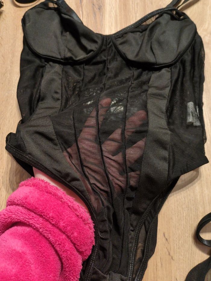 Lot 4 body femme neuf - photo numéro 5