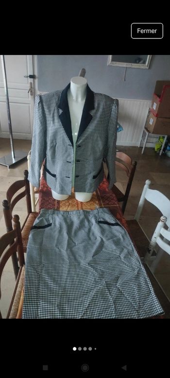 Très beau tailleur femme f78