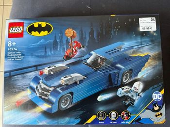 Lego Super Heroes  Batman avec la Batmobile contre Harley Quinn et Mr. Freeze 76274