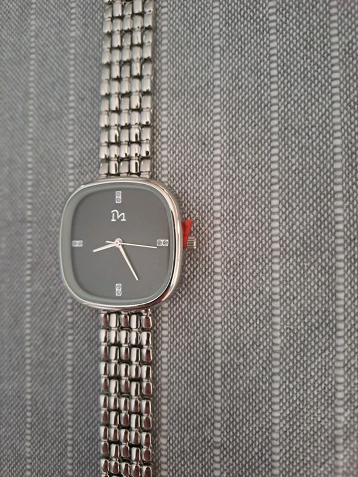 Montre neuve - photo numéro 2