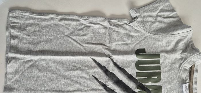 Tee shirt manches courtes jurassic world - photo numéro 4