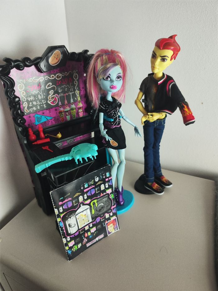 Monster high Abbey et Thomas cramé - photo numéro 2