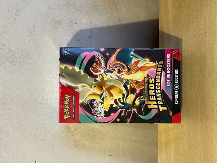 Pokémon bundle héros transcendants - photo numéro 1