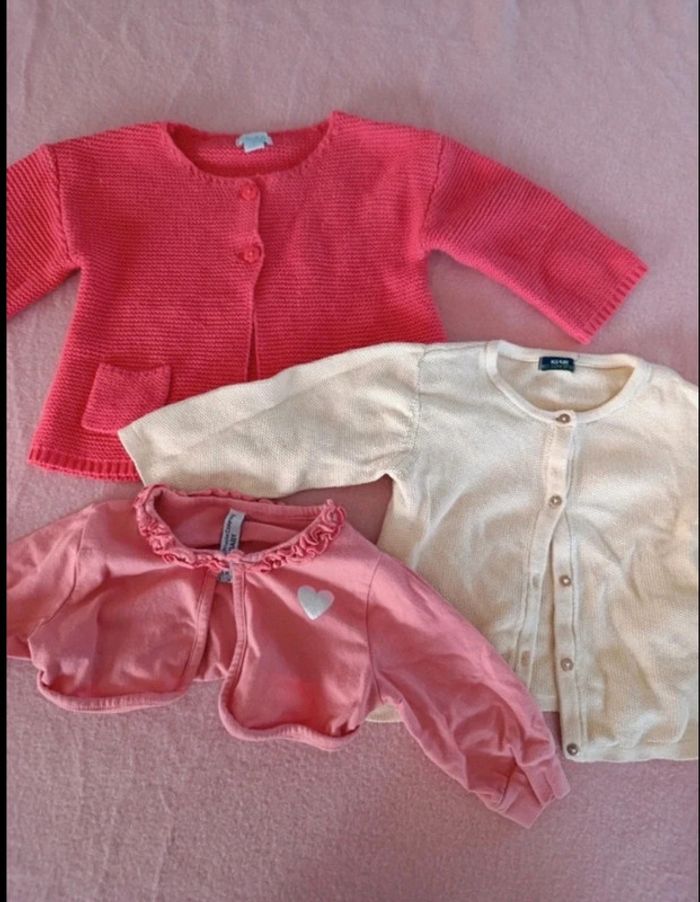 Gros lot vêtements été bébé fille 6 mois - photo numéro 3