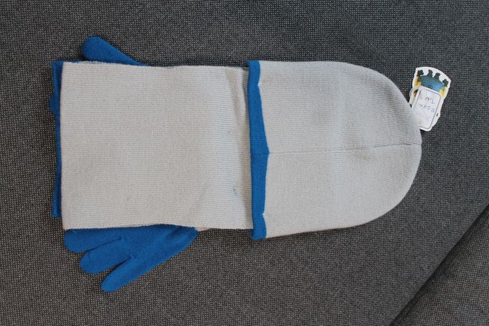 ensemble les minions bonnet gants écharpe gris et bleu taille unique - photo numéro 2