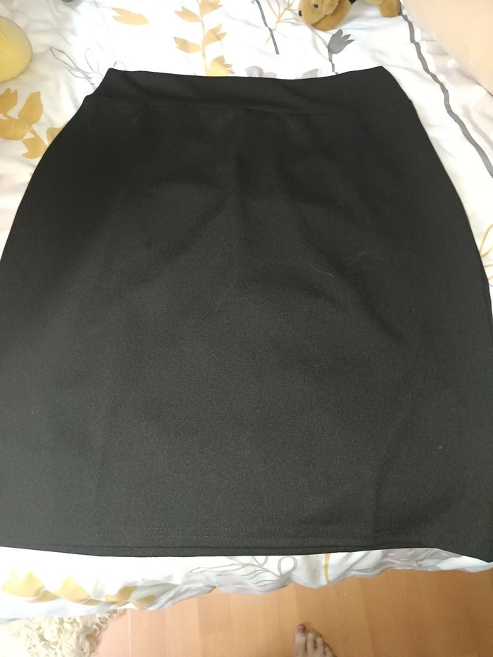 Jupe femme midi, noire , neuve