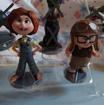 Figurines Ellie Carl jeunes Disney Pixar Up Coffret Deluxe figurines