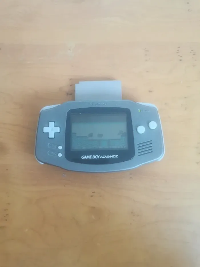 Game boy advance gris