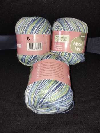 * 3 pelotes bleu et vert Mixed fine par Alison & Mae