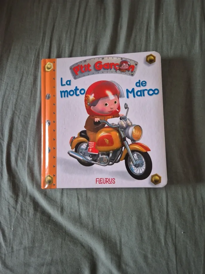 Livre ptit garçon la moto de marco