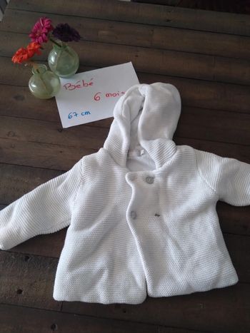 Gilet manteau Blanc épais capuche natalys t 6 mois 68 cm