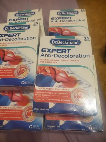 Lot de 10 boîtes de 25 lingertes anti décoloration Dr.Beckmann à 25€