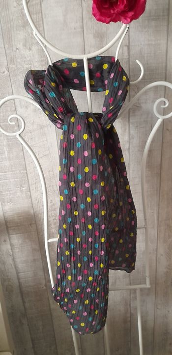 Foulard long à pois