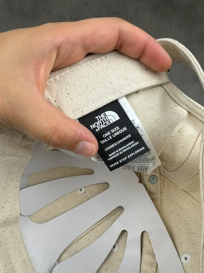 Casquette The North Face Beige et Vert Canard Logo Brodé Neuve - photo numéro 9