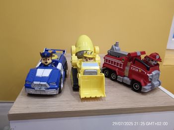 Lot de 2 véhicules et figurines pat patrouille