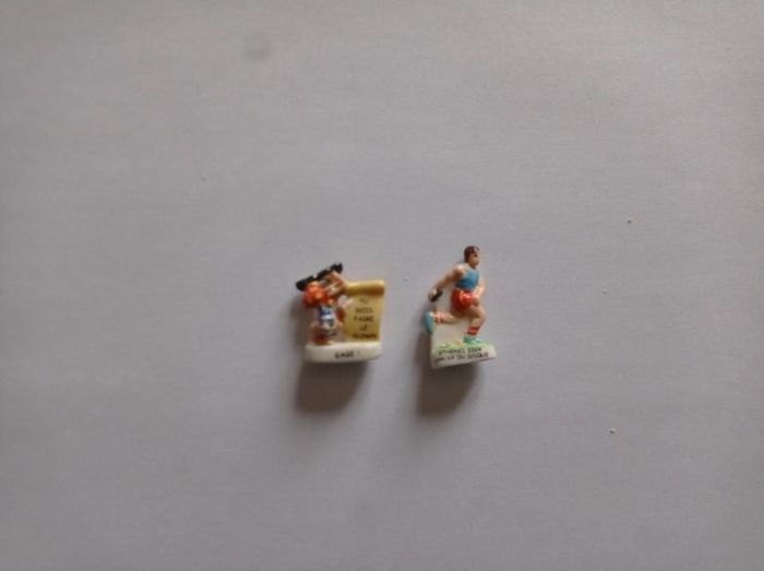 Lot de 2 fèves "Gage/Athènes 2004 Lancer du disque"